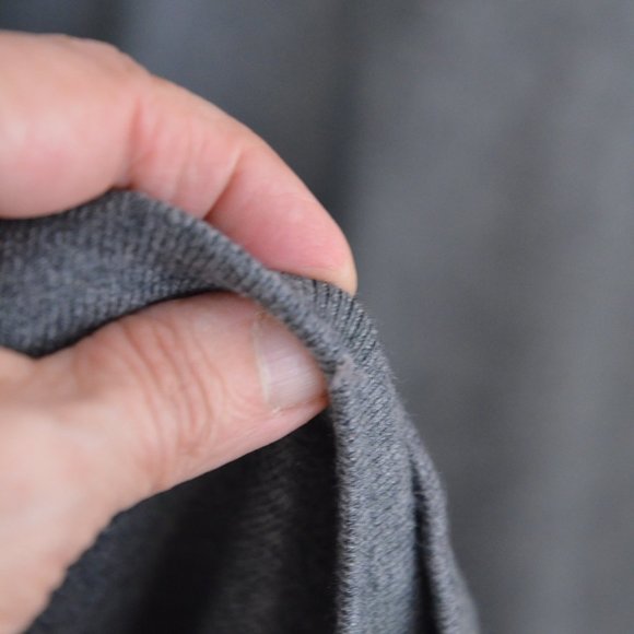 525 America Gray Long Puff Sleeve V-Neck Sweater Womens Size Large - Picture 6 of 14